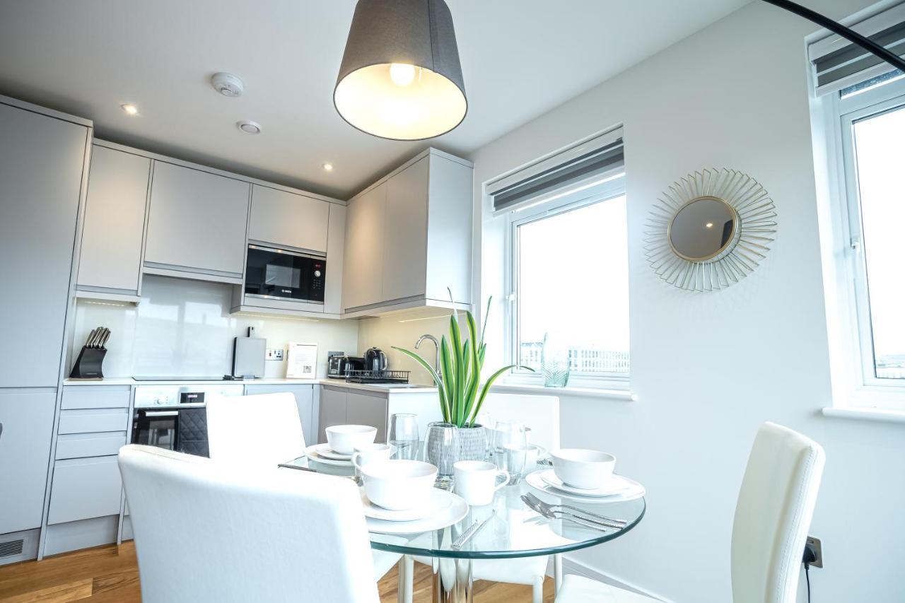 הוילה Deluxe Chic 1 2 Bed Apts Near Heathrow Legoland Windsor סלאו מראה חיצוני תמונה