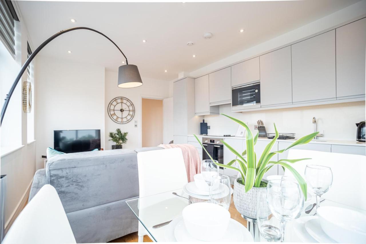 הוילה Deluxe Chic 1 2 Bed Apts Near Heathrow Legoland Windsor סלאו מראה חיצוני תמונה