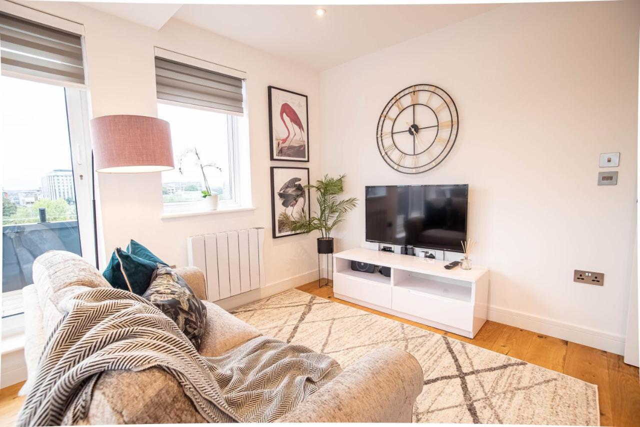 הוילה Deluxe Chic 1 2 Bed Apts Near Heathrow Legoland Windsor סלאו מראה חיצוני תמונה
