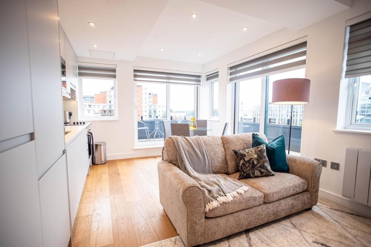 הוילה Deluxe Chic 1 2 Bed Apts Near Heathrow Legoland Windsor סלאו מראה חיצוני תמונה