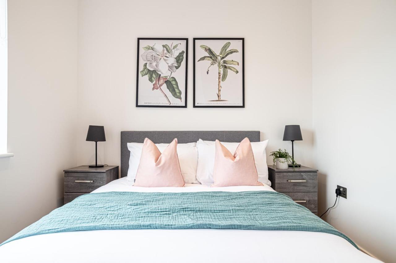 הוילה Deluxe Chic 1 2 Bed Apts Near Heathrow Legoland Windsor סלאו מראה חיצוני תמונה