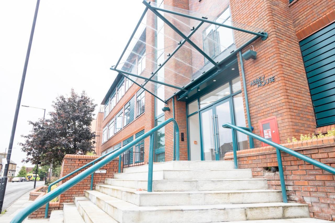 הוילה Deluxe Chic 1 2 Bed Apts Near Heathrow Legoland Windsor סלאו מראה חיצוני תמונה