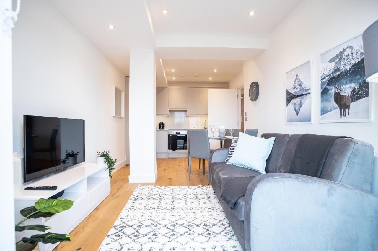 הוילה Deluxe Chic 1 2 Bed Apts Near Heathrow Legoland Windsor סלאו מראה חיצוני תמונה