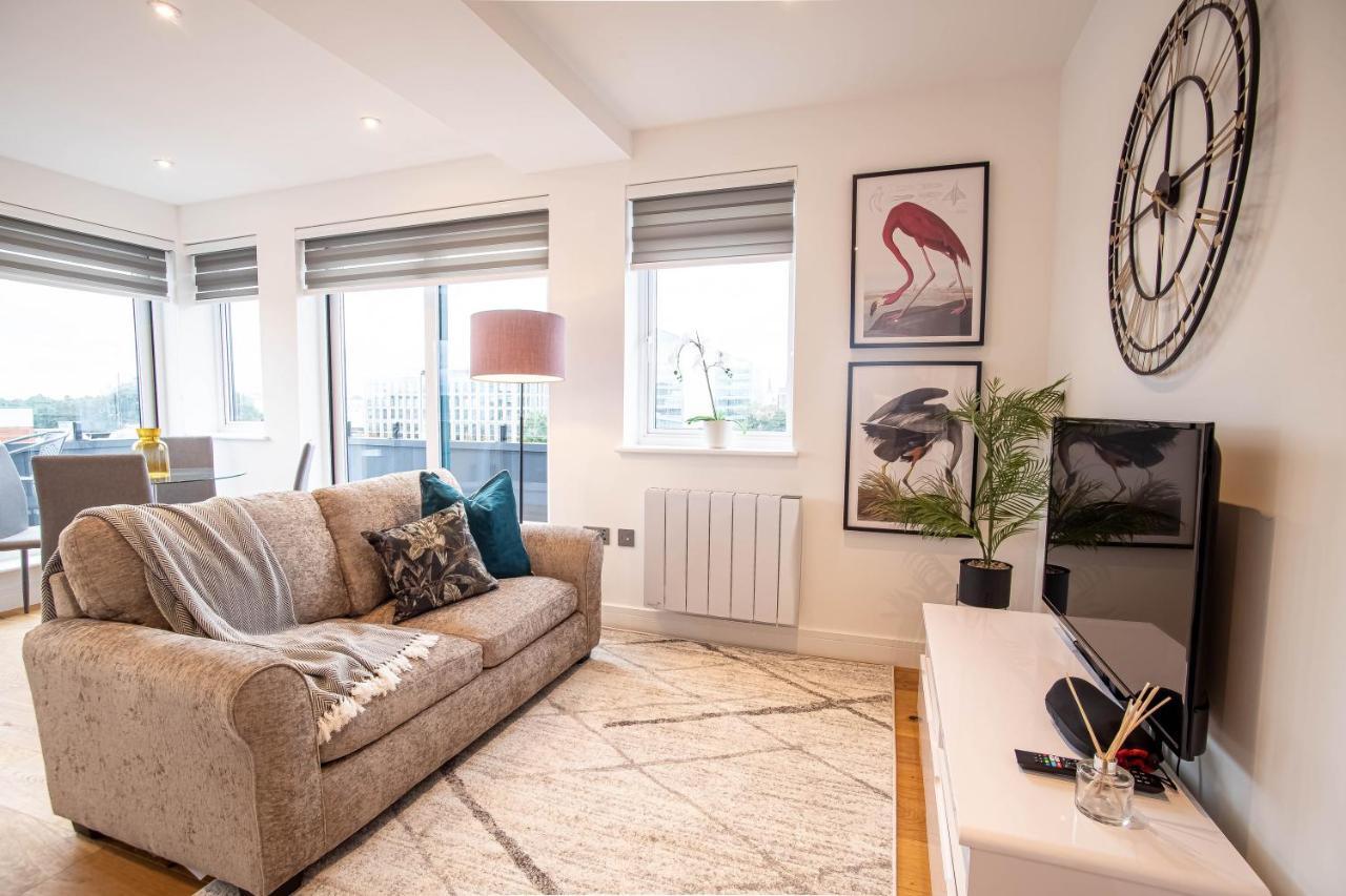 הוילה Deluxe Chic 1 2 Bed Apts Near Heathrow Legoland Windsor סלאו מראה חיצוני תמונה