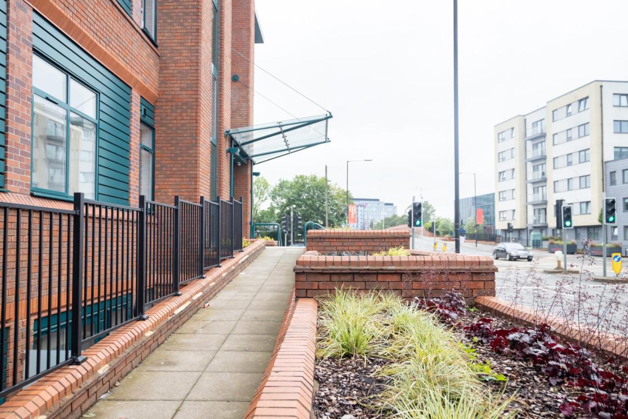 הוילה Deluxe Chic 1 2 Bed Apts Near Heathrow Legoland Windsor סלאו מראה חיצוני תמונה