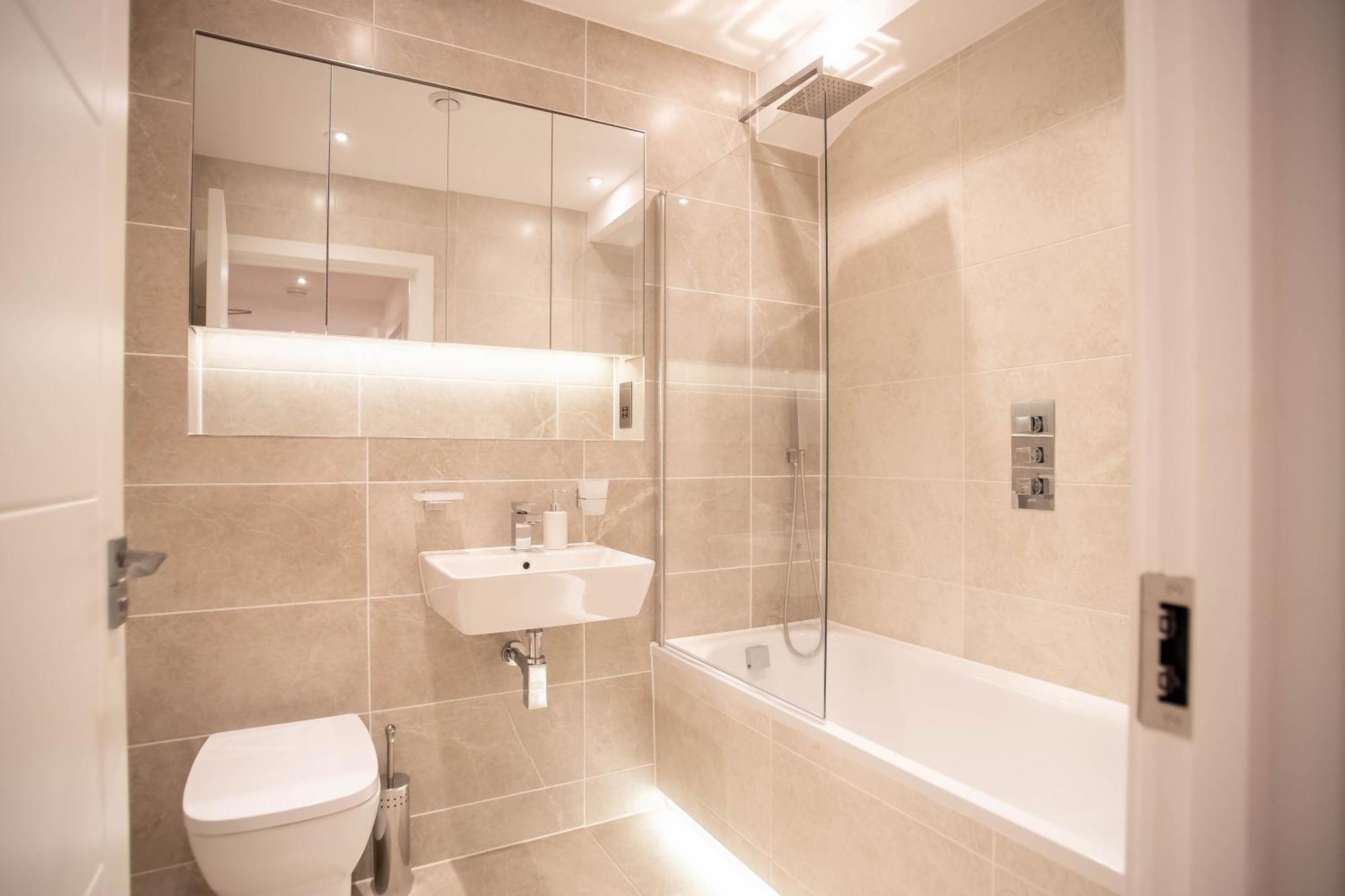 הוילה Deluxe Chic 1 2 Bed Apts Near Heathrow Legoland Windsor סלאו מראה חיצוני תמונה
