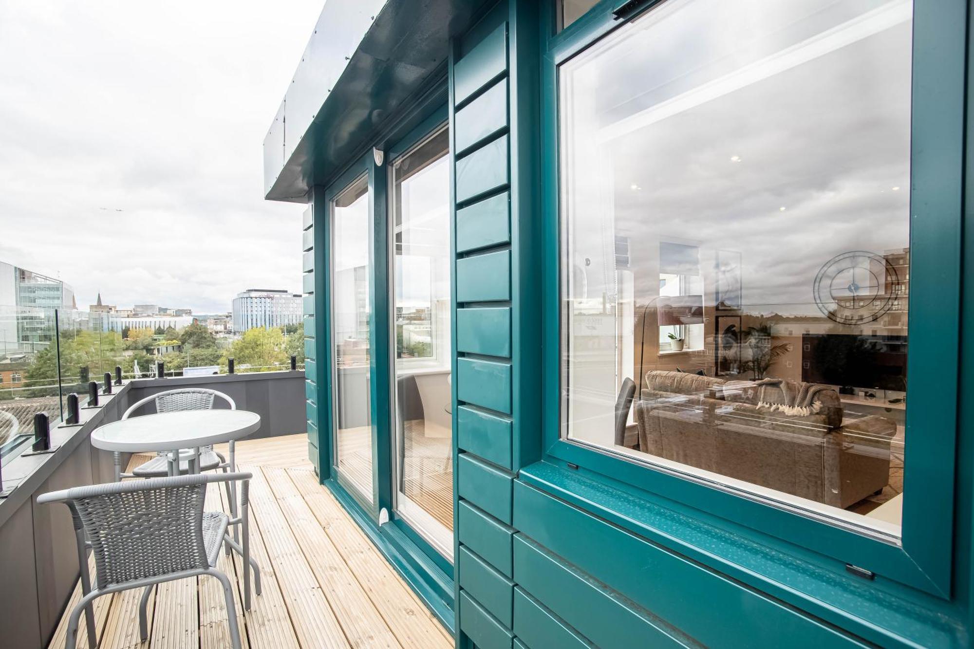הוילה Deluxe Chic 1 2 Bed Apts Near Heathrow Legoland Windsor סלאו מראה חיצוני תמונה