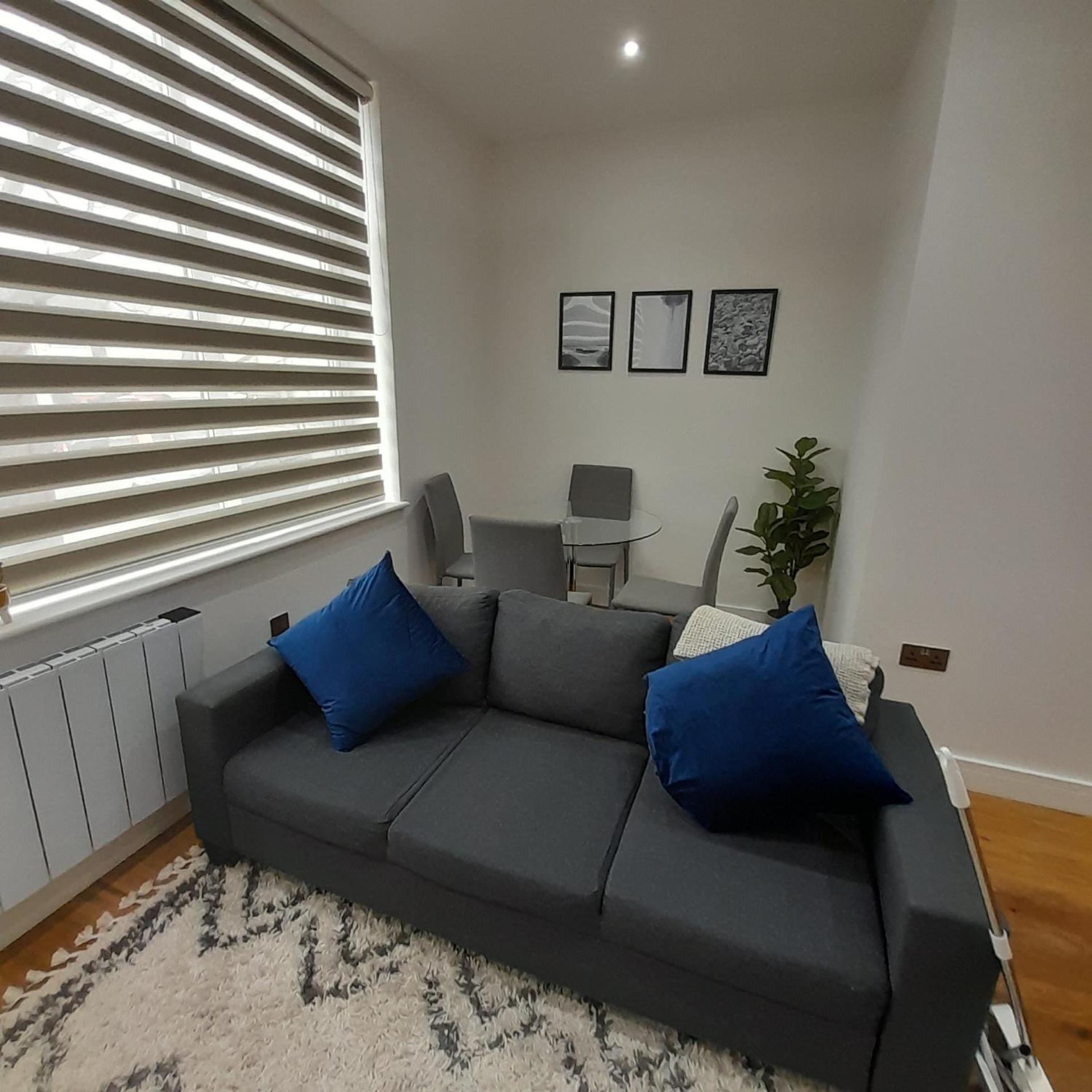 הוילה Deluxe Chic 1 2 Bed Apts Near Heathrow Legoland Windsor סלאו מראה חיצוני תמונה